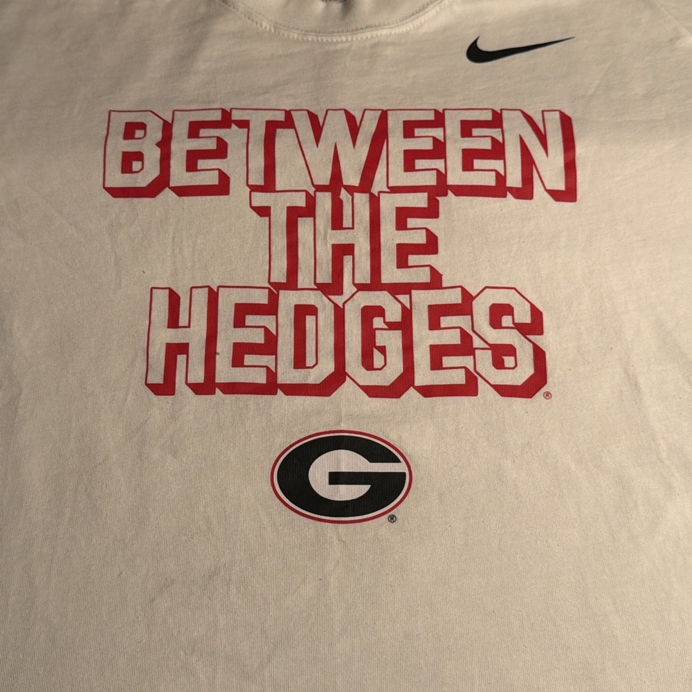Nike Georgia Bulldogs Shirt Mens L Between The Hedges T Shirt Retro - Picture 2 of 6